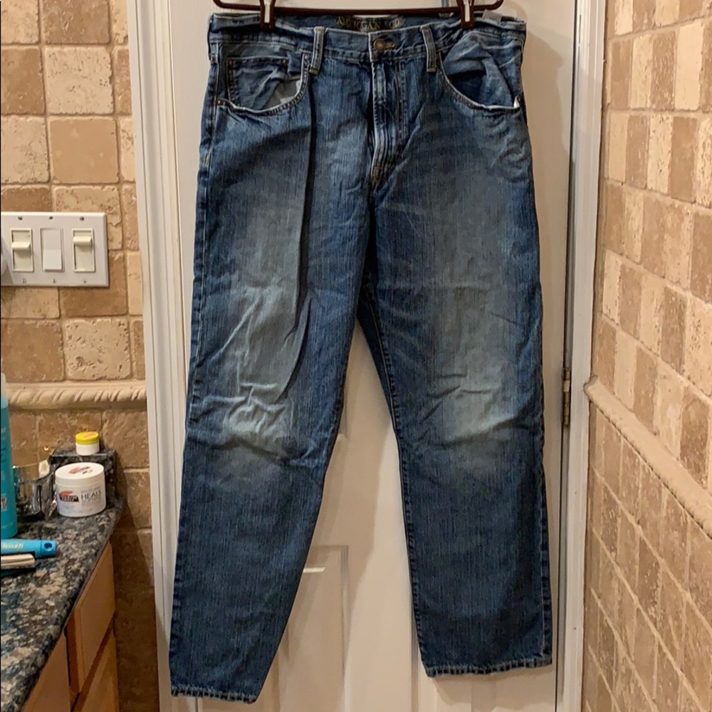 Men’s American Eagle Relaxed Straight 38 x 32 jean